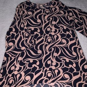 Women’s bell sleeve tunic